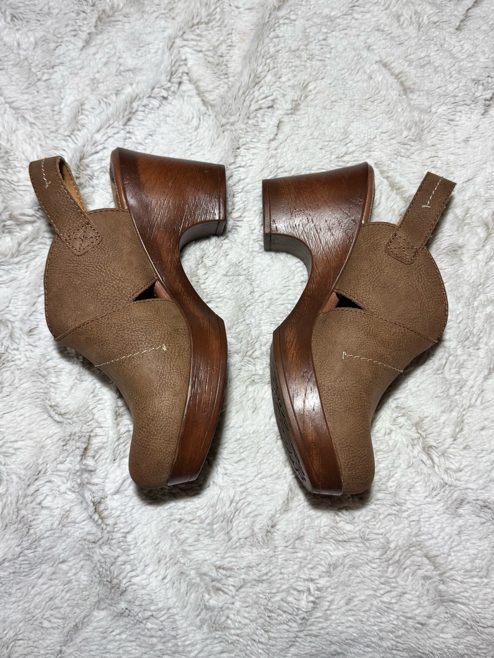 boc brown Cecila round clogs - Picture 5 of 5